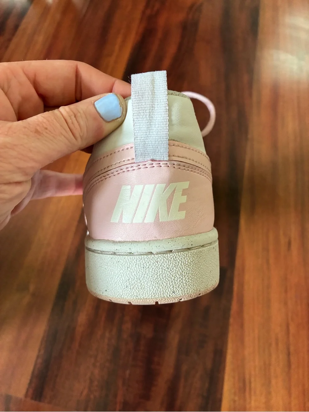 Nike Court Borough Low 2 SE (GS) in the White/Pink Foam 7Y